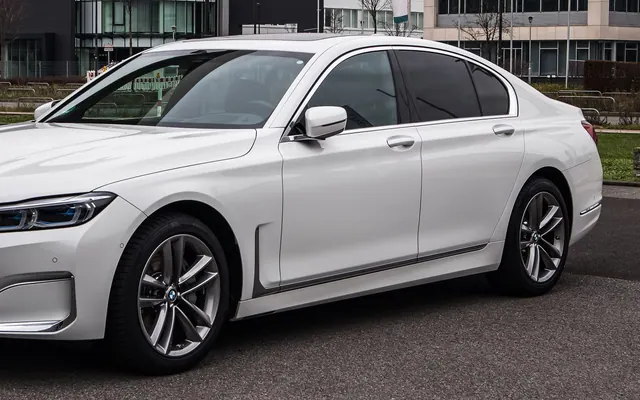 BMW 750
