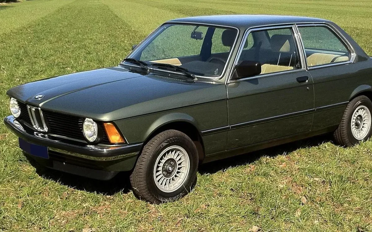 BMW 330 1975-1983