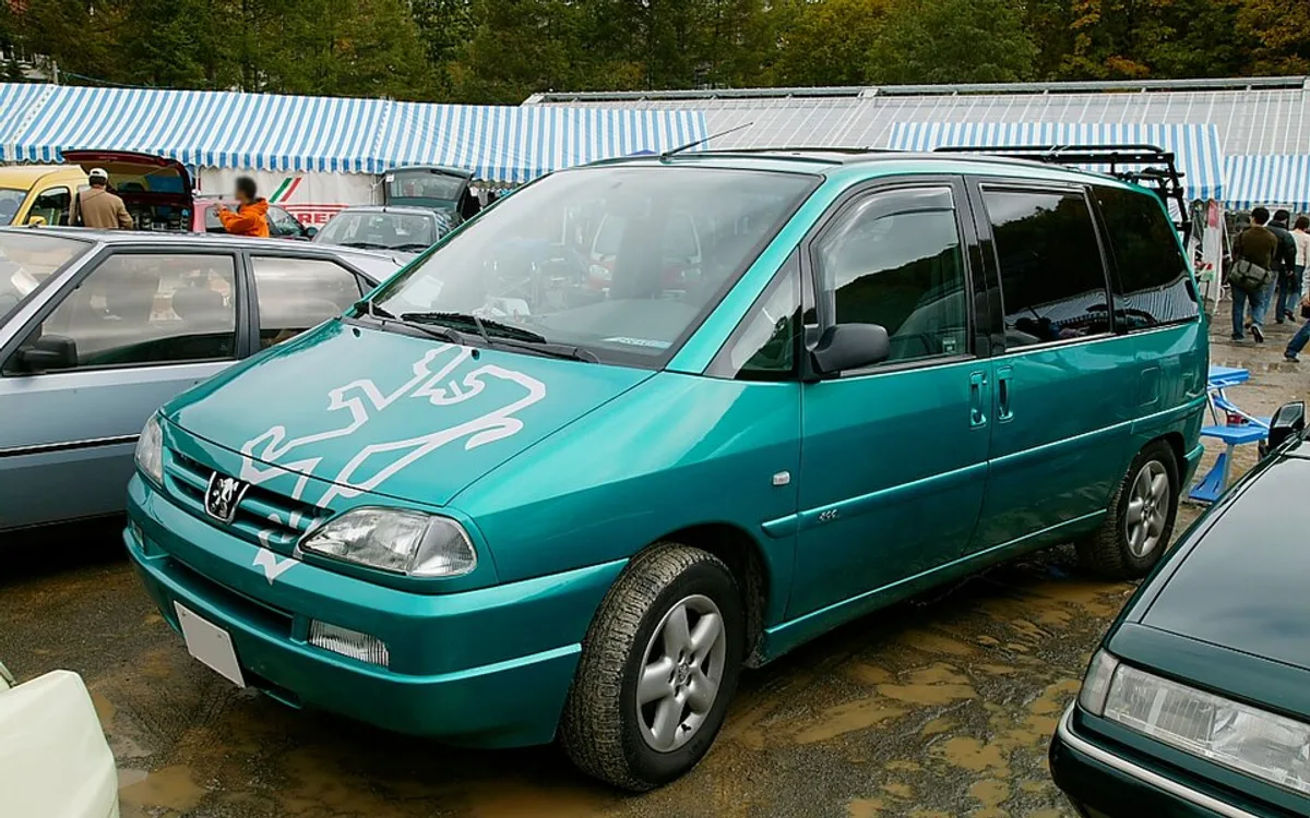 Peugeot E7