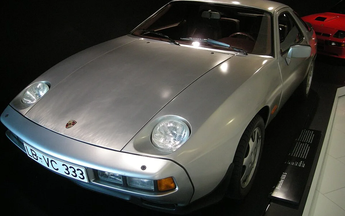 Porsche 928 S