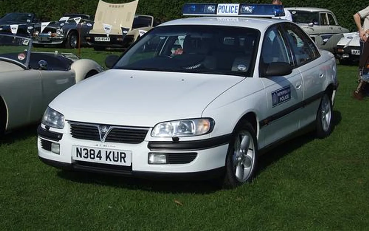 Vauxhall Omega
