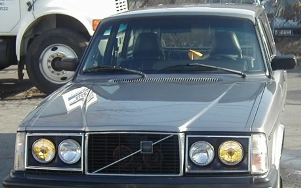Volvo 240